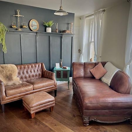 Period Apartment, Great Views, In Heart Of Town. Bradford-On-Avon المظهر الخارجي الصورة