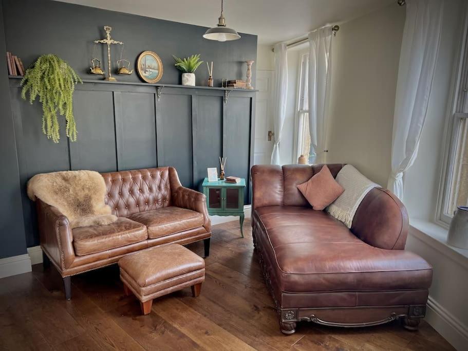 Period Apartment, Great Views, In Heart Of Town. Bradford-On-Avon المظهر الخارجي الصورة