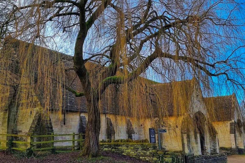 Period Apartment, Great Views, In Heart Of Town. Bradford-On-Avon المظهر الخارجي الصورة