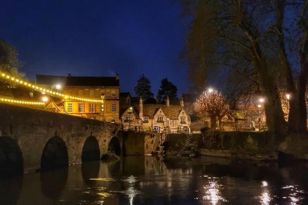 Period Apartment, Great Views, In Heart Of Town. Bradford-On-Avon المظهر الخارجي الصورة