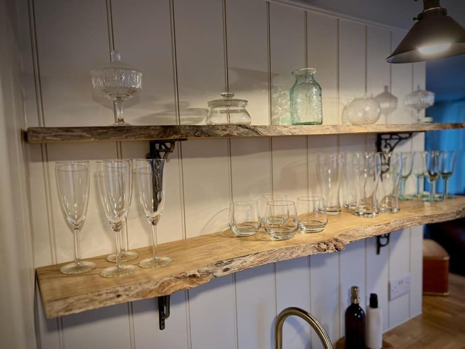 Period Apartment, Great Views, In Heart Of Town. Bradford-On-Avon المظهر الخارجي الصورة